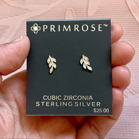 • FINAL PRICE // Sterling Silver Leaf Earrings • - Picture 9 of 13